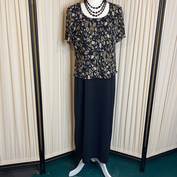 Vintage Dresses & Skirts - VINTAGE- HELENE BLAKE FLORAL MAXI DRESS SIZE 14